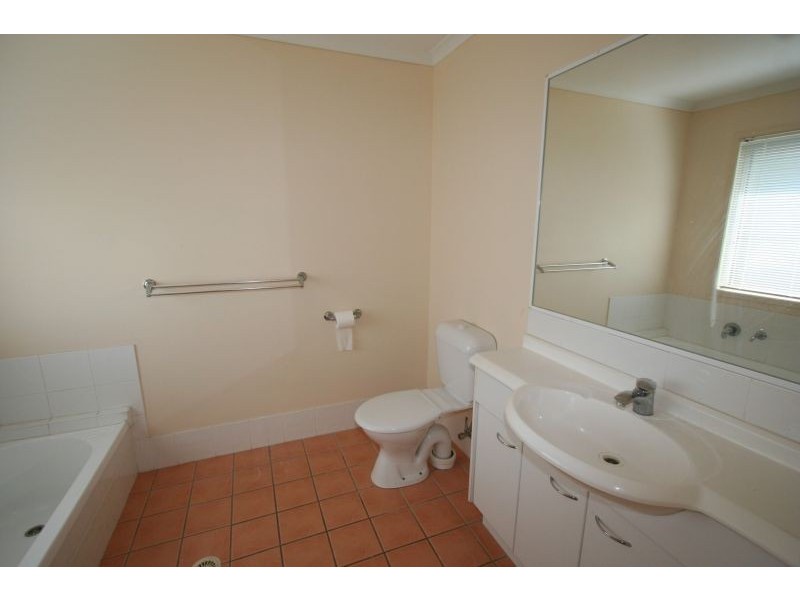 4/320 Manly Road, Manly West QLD 4179