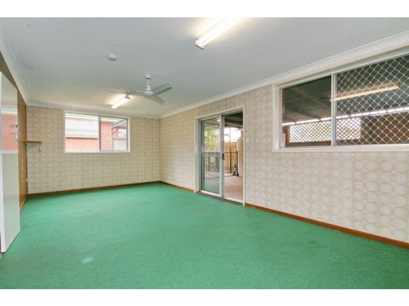2 Brockworth Street, Wynnum West QLD 4178
