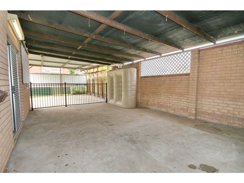 2 Brockworth Street, Wynnum West QLD 4178