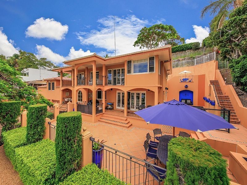 571 Royal Esplanade, Manly QLD 4179