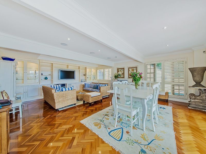 571 Royal Esplanade, Manly QLD 4179