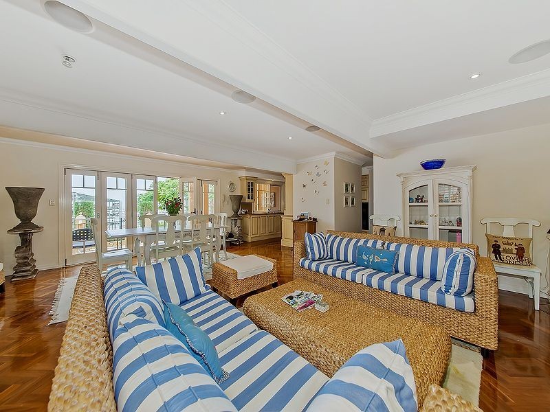 571 Royal Esplanade, Manly QLD 4179
