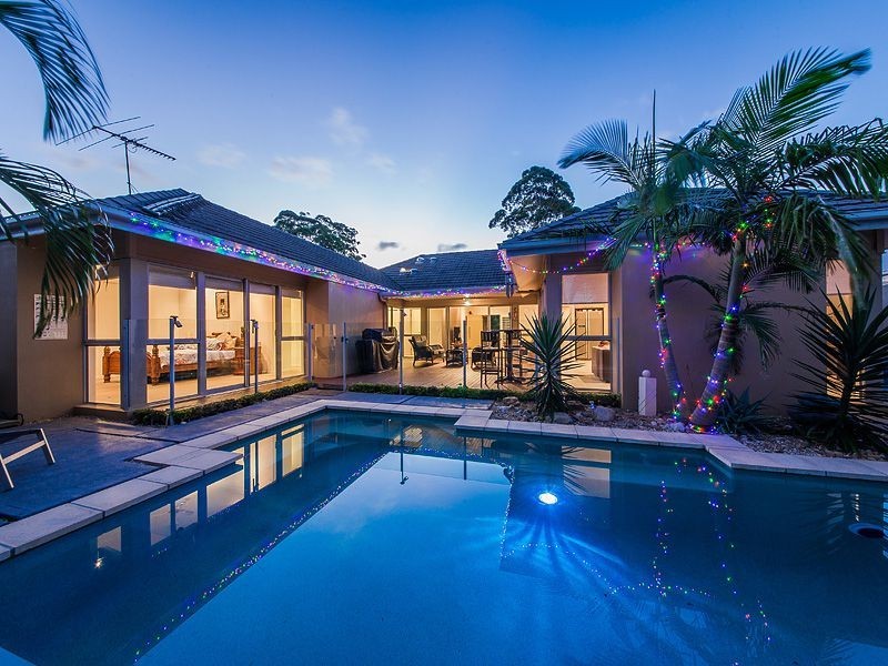 83 Mossvale Dr, Wakerley QLD 4154