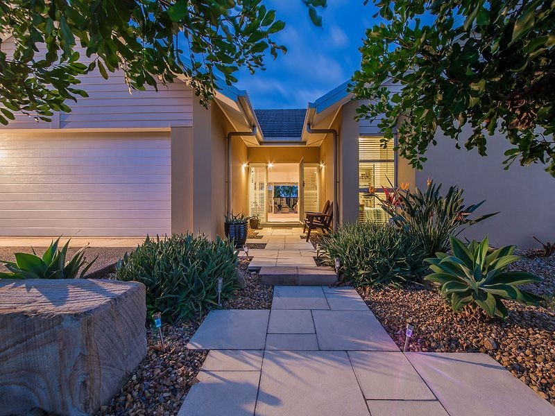 83 Mossvale Dr, Wakerley QLD 4154