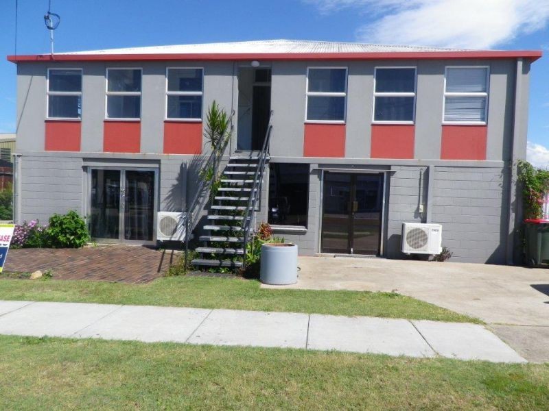 24 Thorne Street, Wynnum QLD 4178