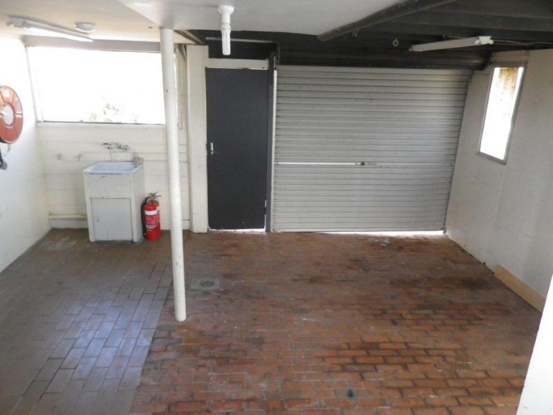 24 Thorne Street, Wynnum QLD 4178