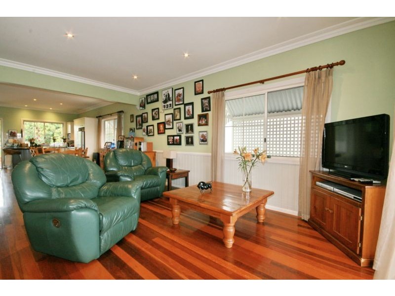 5 Hutton Avenue, Wynnum QLD 4178
