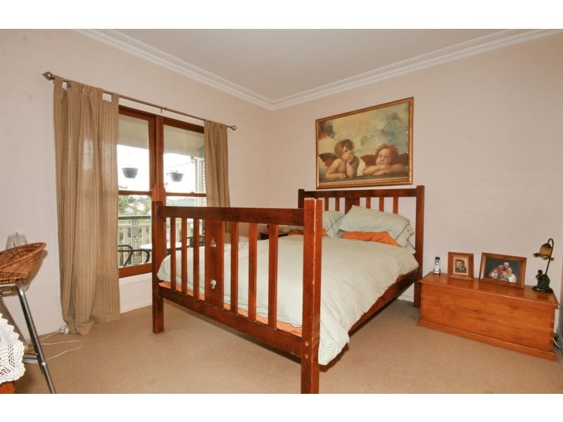 5 Hutton Avenue, Wynnum QLD 4178