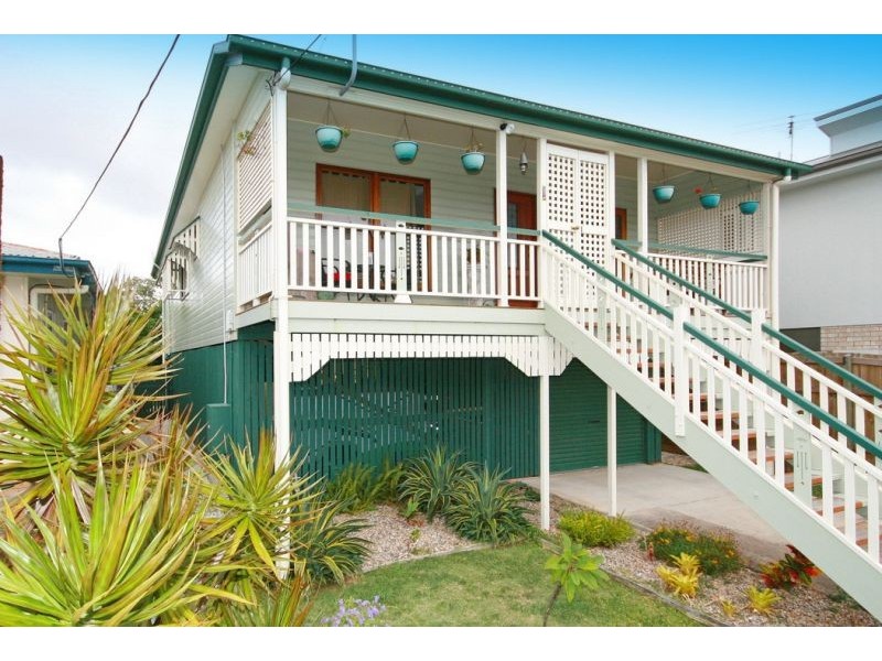 5 Hutton Avenue, Wynnum QLD 4178