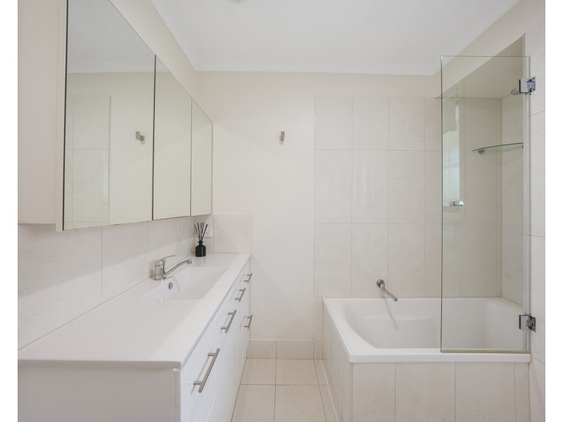 16 Ballinderry Street, Everton Park QLD 4053