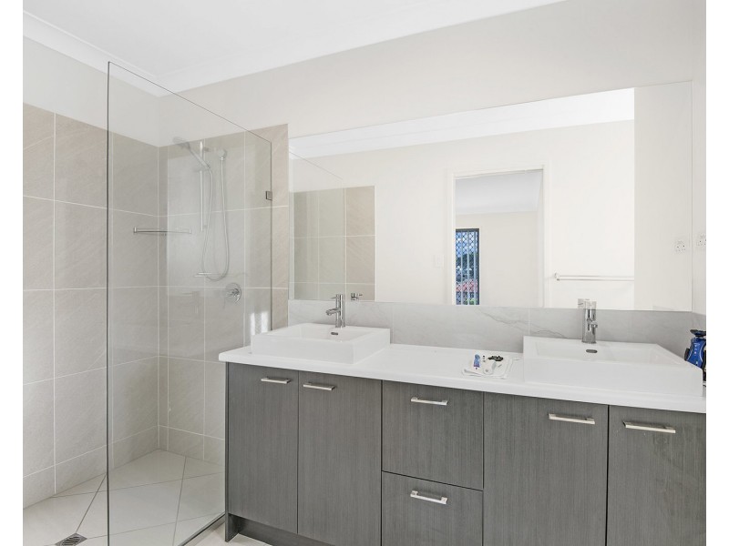 28 Pullen Road, Everton Park QLD 4053