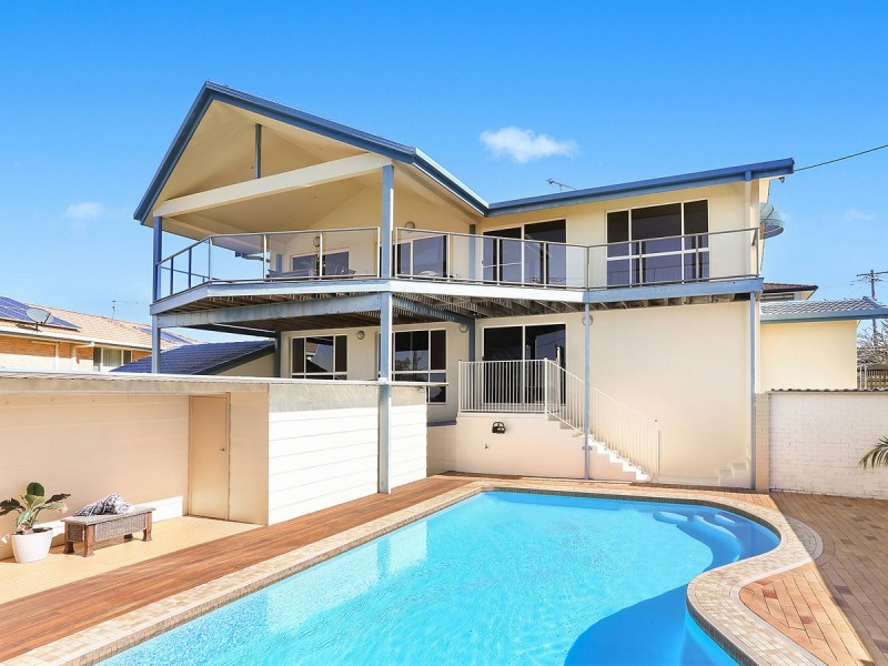 1 Somerset Avenue, Banora Point NSW 2486