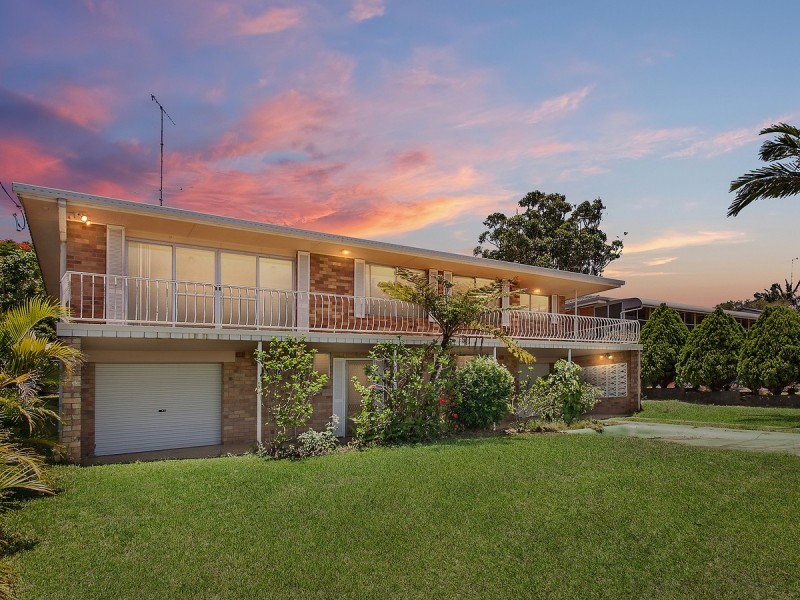 13 Seaview Road, Banora Point NSW 2486