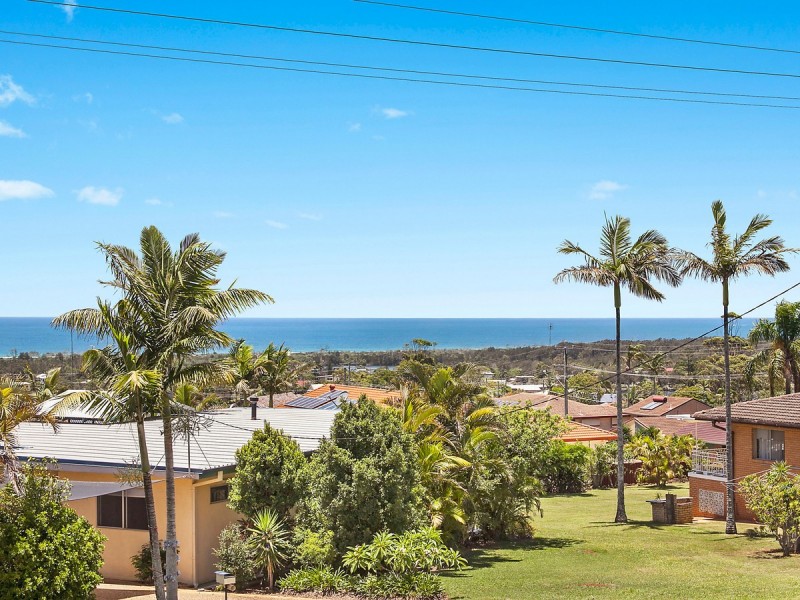 13 Seaview Road, Banora Point NSW 2486
