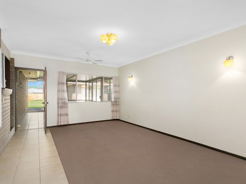 19 Blundell Boulevard, Tweed Heads South NSW 2486