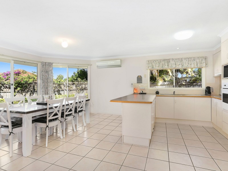 16 Merion Court, Banora Point NSW 2486