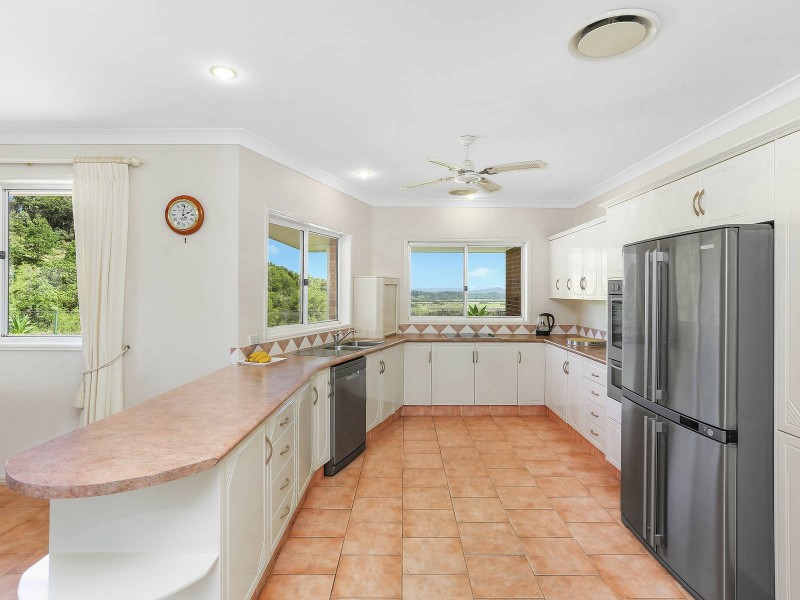 12 The Parapet, Banora Point NSW 2486