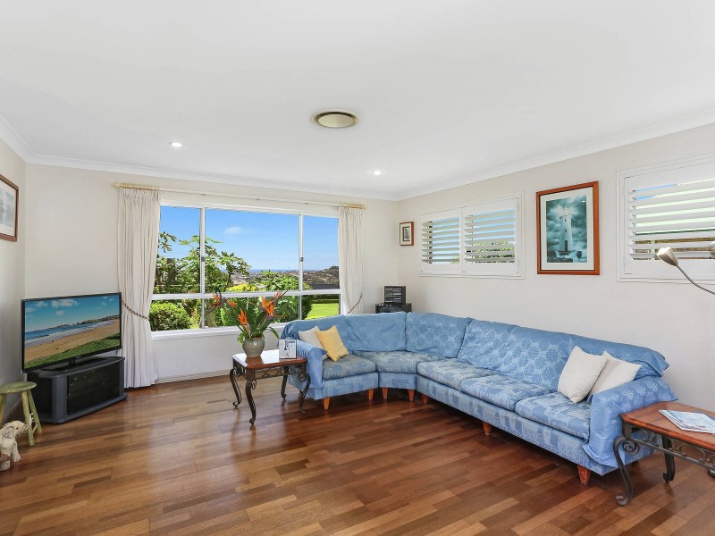 12 The Parapet, Banora Point NSW 2486