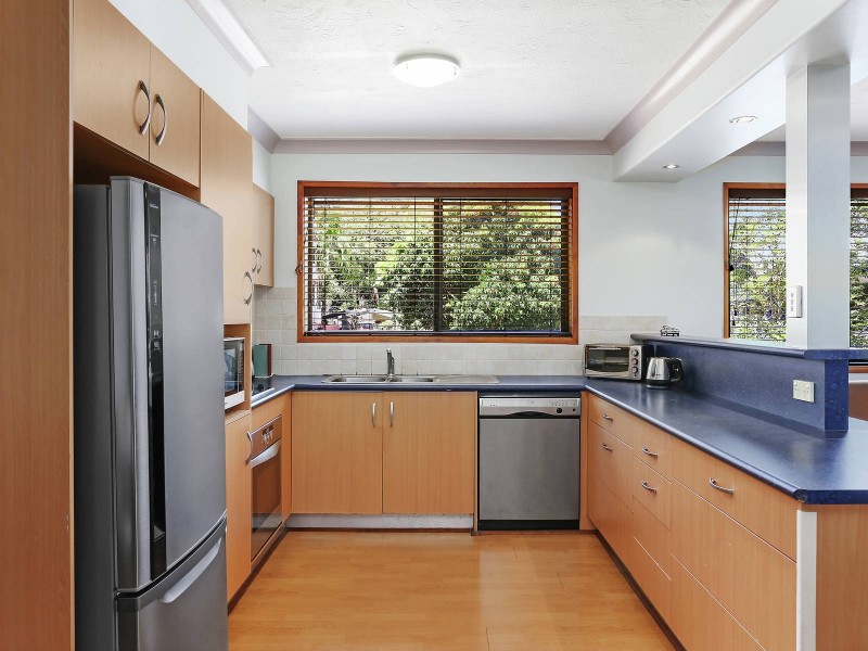 2/47 Rutledge Street, Coolangatta QLD 4225