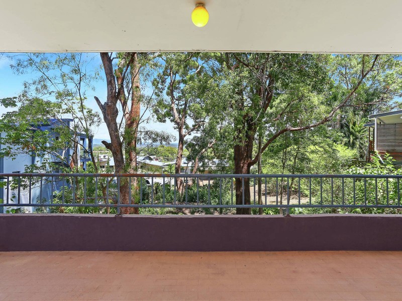 2/47 Rutledge Street, Coolangatta QLD 4225