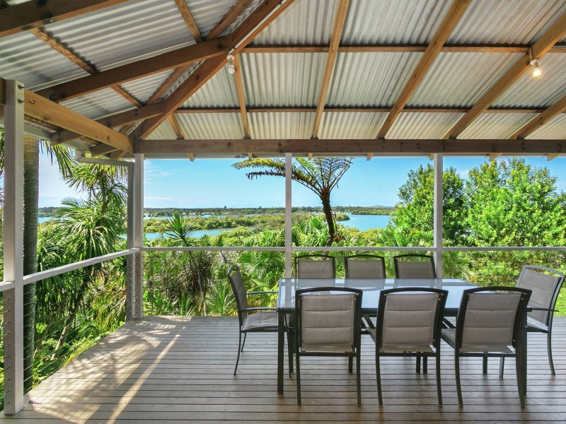 79 Bimbadeen Avenue, Banora Point NSW 2486