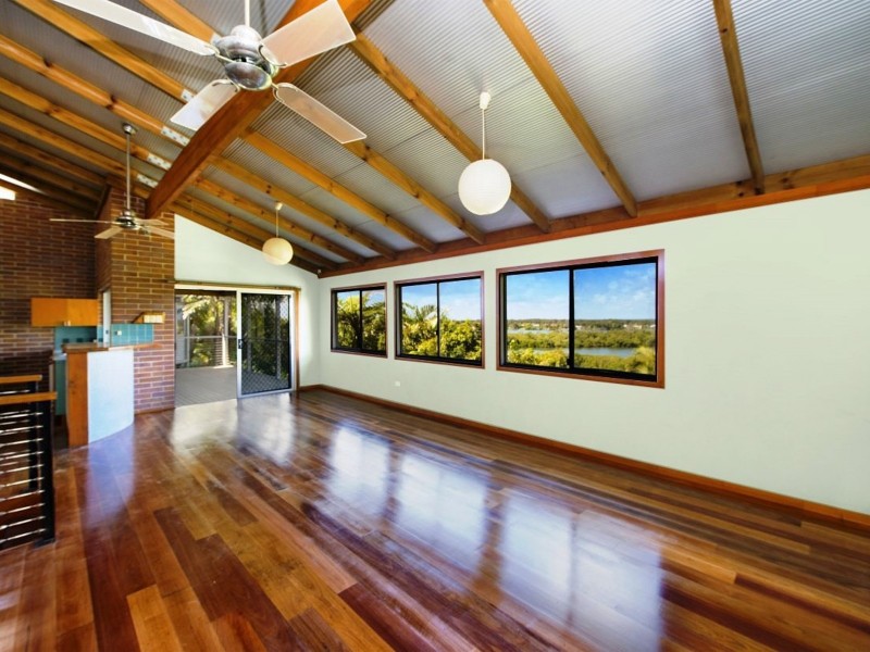 79 Bimbadeen Avenue, Banora Point NSW 2486