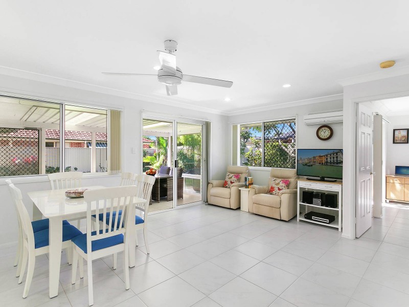 32 Avondale Drive, Banora Point NSW 2486