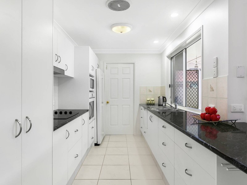 32 Avondale Drive, Banora Point NSW 2486