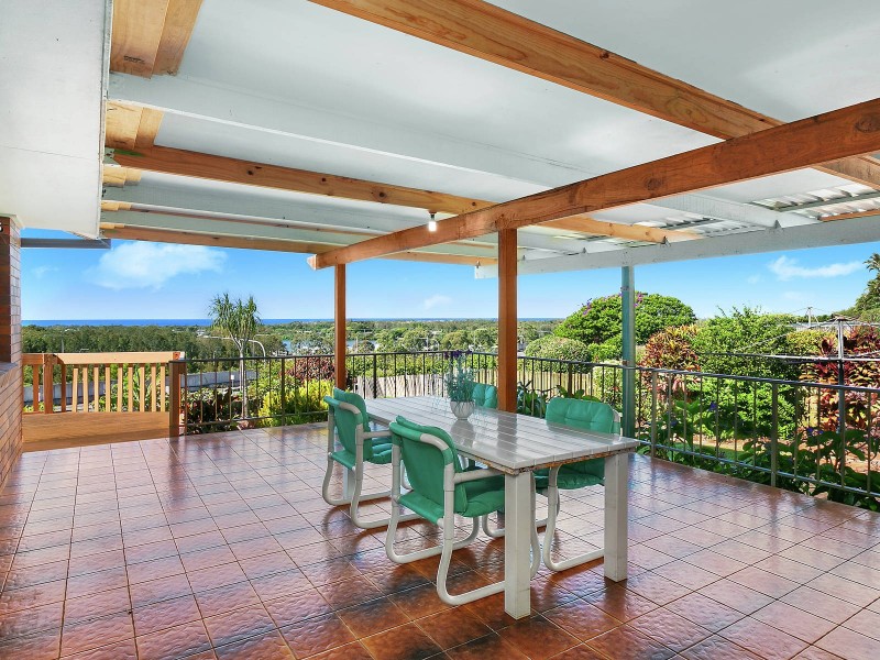 30 Summit Drive, Banora Point NSW 2486