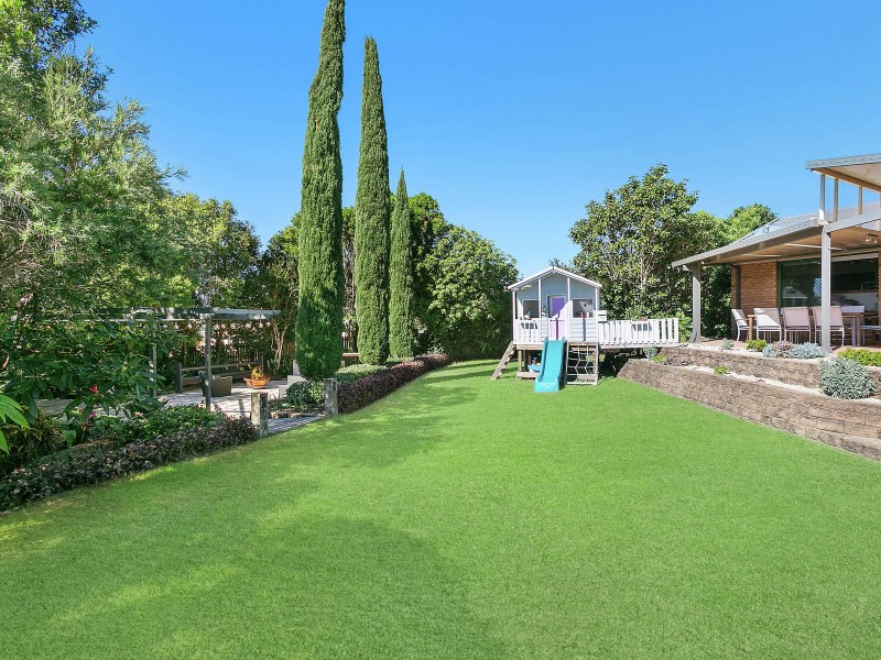 73 Lochlomond Drive, Banora Point NSW 2486