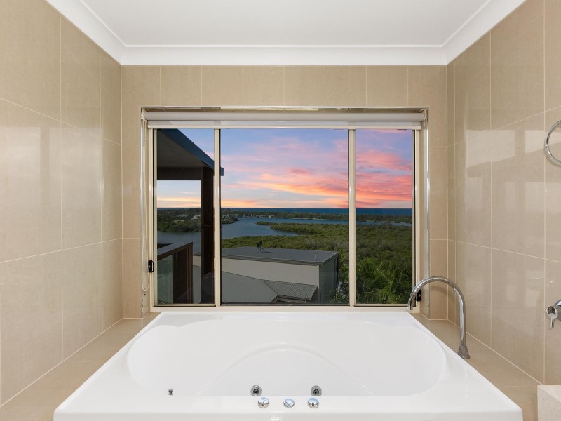 22/24 Seaview Road, Banora Point NSW 2486