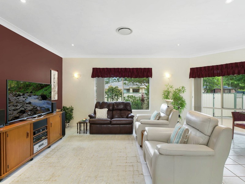 6 Limerick Street, Banora Point NSW 2486