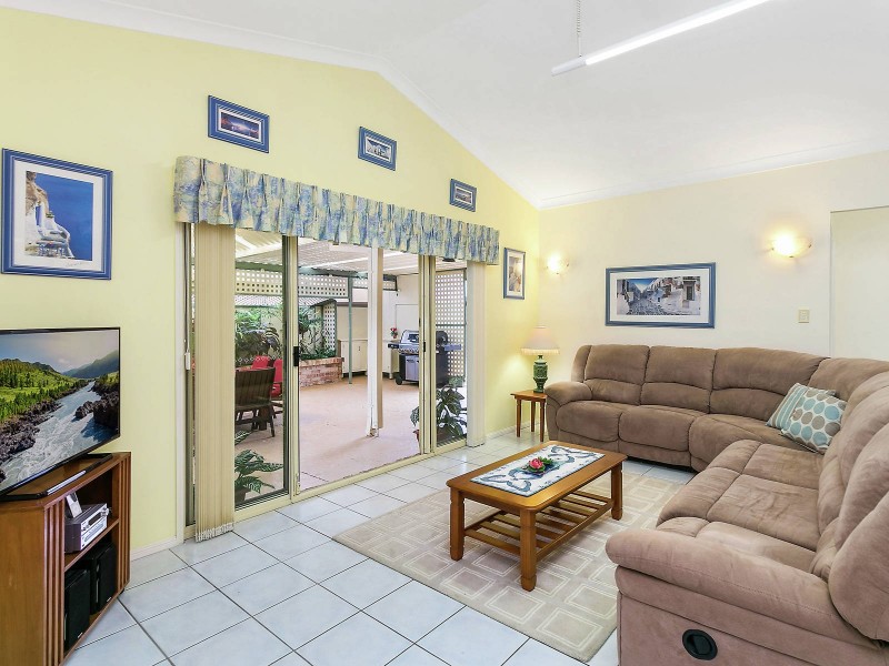 6 Limerick Street, Banora Point NSW 2486