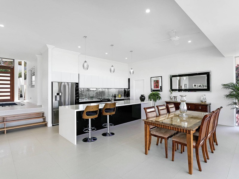 9 Sunnycrest Drive, Terranora NSW 2486