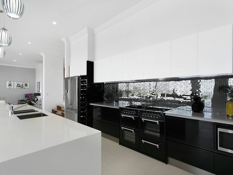 9 Sunnycrest Drive, Terranora NSW 2486