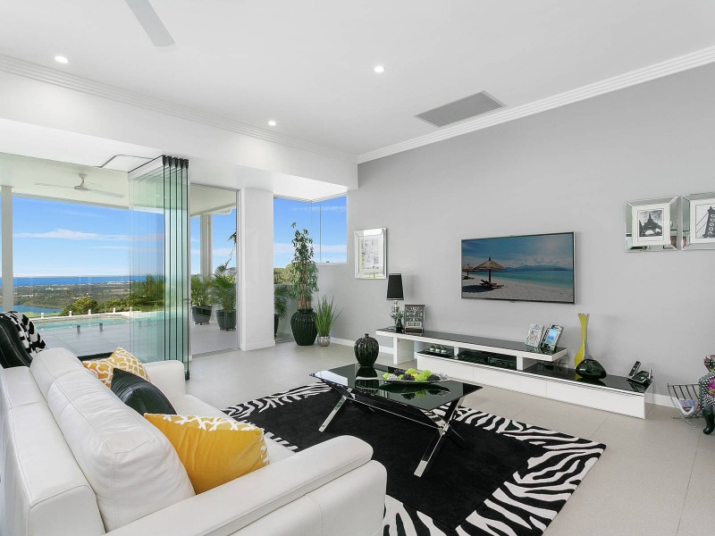 9 Sunnycrest Drive, Terranora NSW 2486