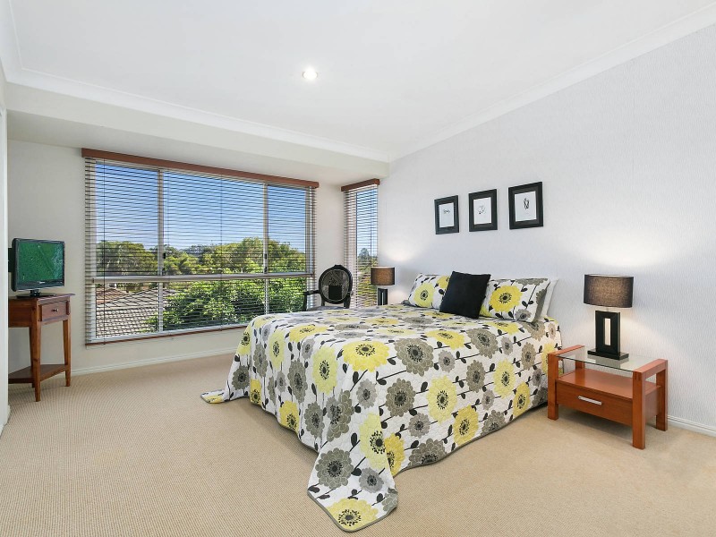 8 Firewheel Way, Banora Point NSW 2486