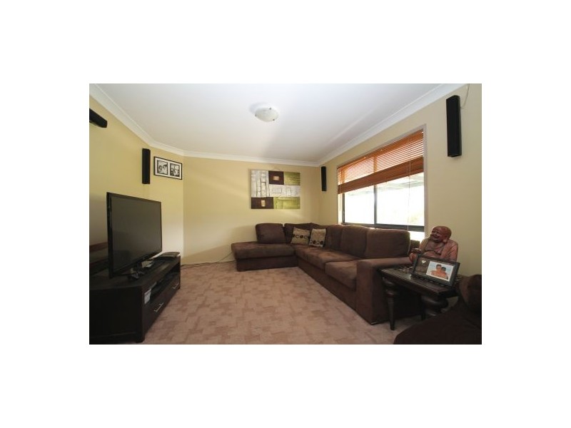 18 Treecreeper Court, Elimbah QLD 4516