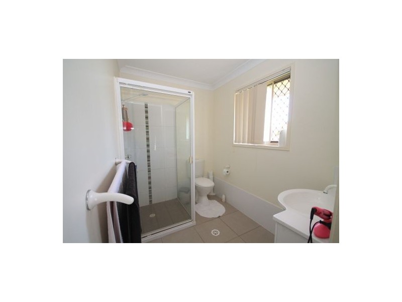 4-6 Claydon Avenue, Bellmere QLD 4510