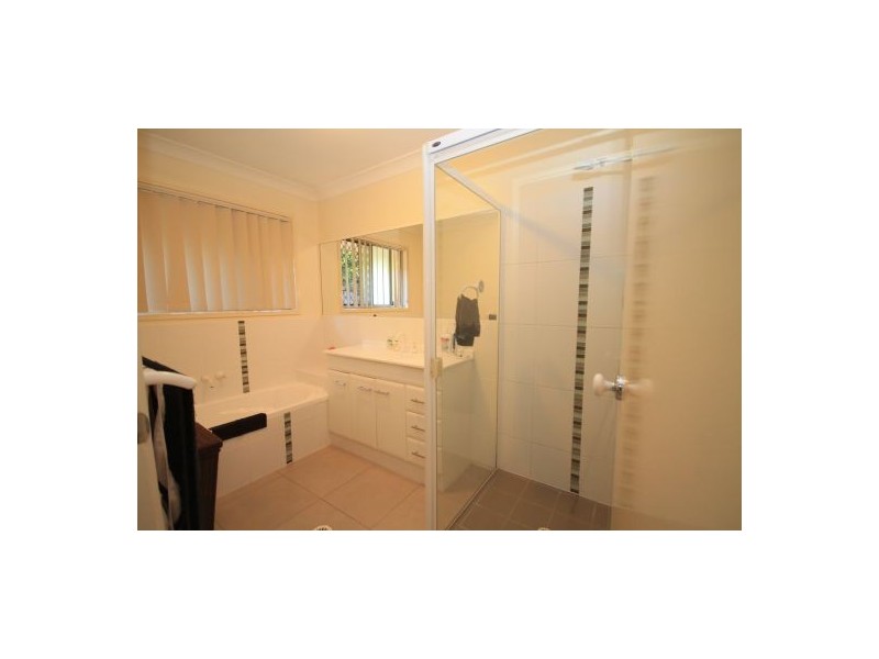 4-6 Claydon Avenue, Bellmere QLD 4510