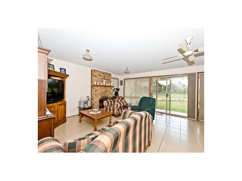 39 Fantail Ct, Moorina QLD 4506