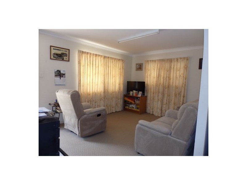 9 Dundee Dve, Morayfield QLD 4506