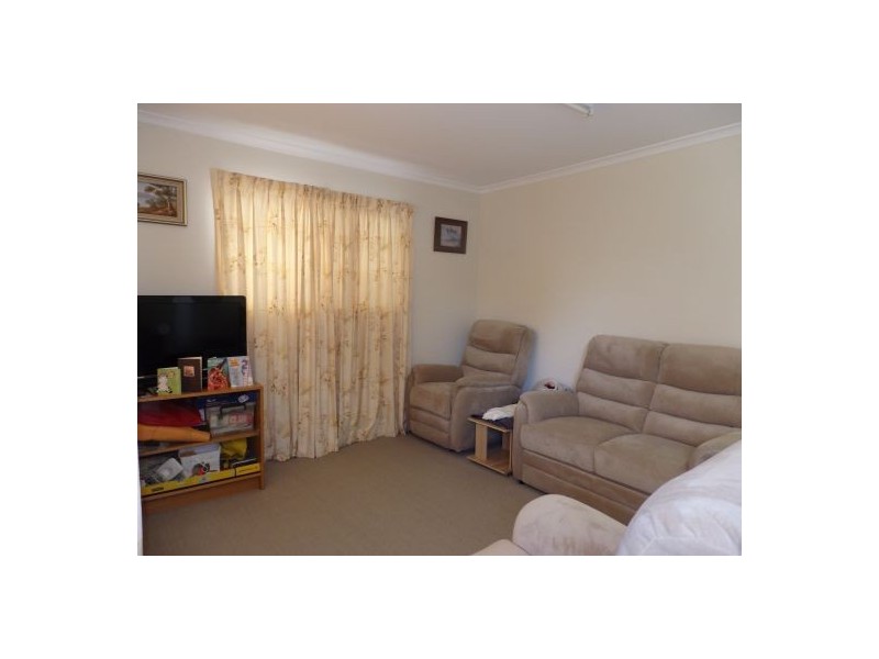 9 Dundee Dve, Morayfield QLD 4506