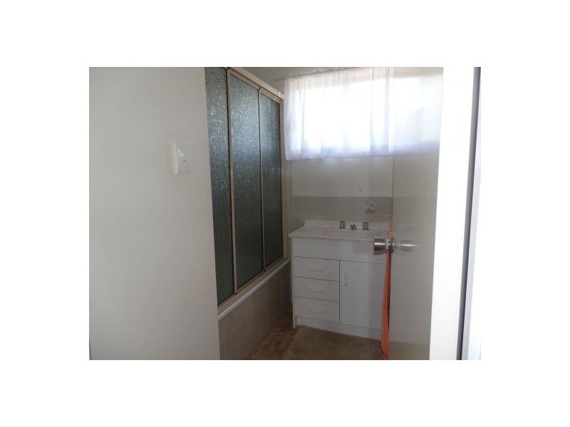 9 Dundee Dve, Morayfield QLD 4506