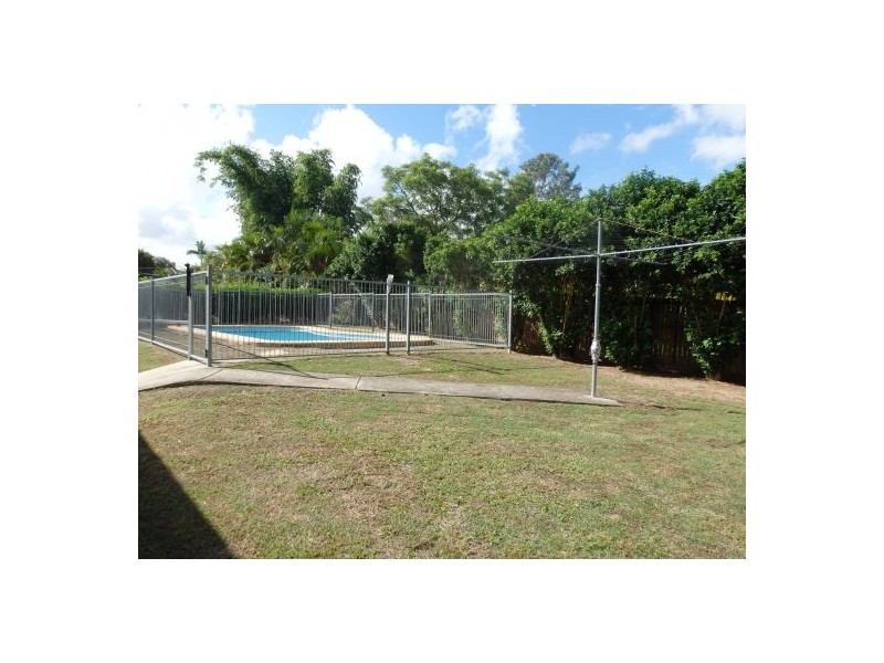 9 Dundee Dve, Morayfield QLD 4506