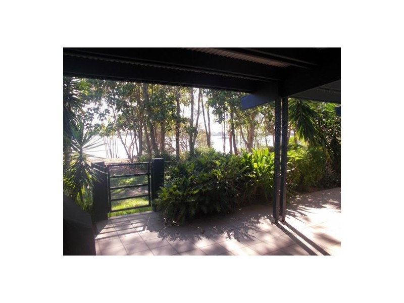 Sandstone Point QLD 4511