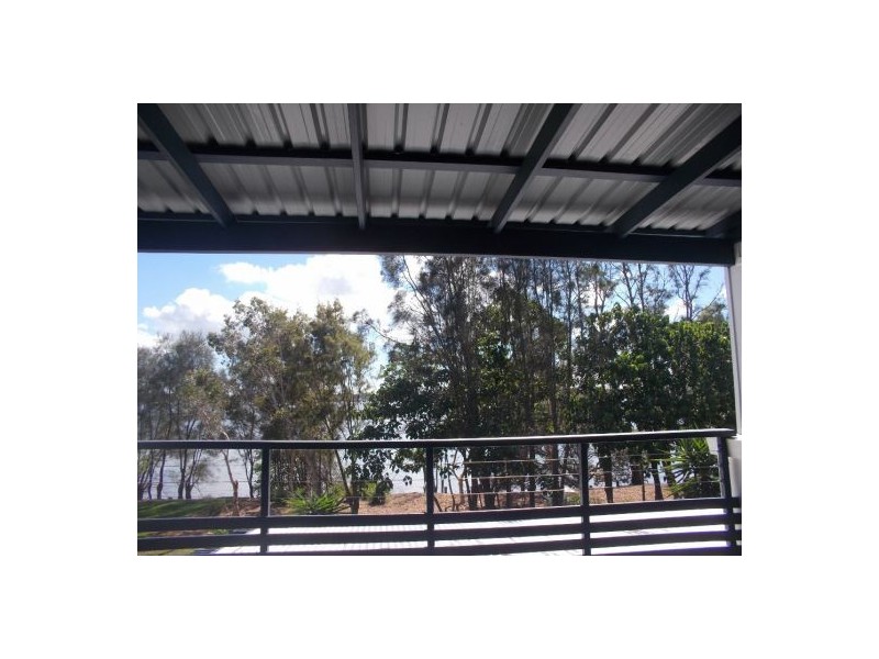 Sandstone Point QLD 4511