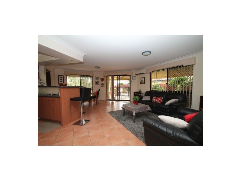 75 Graham Rd, Morayfield QLD 4506