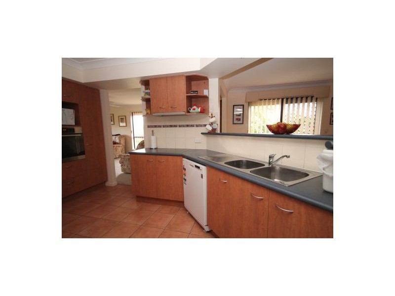 75 Graham Rd, Morayfield QLD 4506