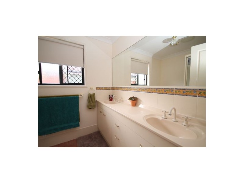 75 Graham Rd, Morayfield QLD 4506